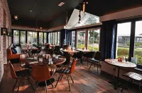 Boutique Hotel Herbergh Amsterdam Airport Free Parking - breakfast