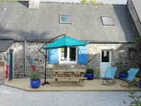 Beautiful house, sea 400m, hiking, quiet enclosed garden bright room Wc on ground floor - WiFi
