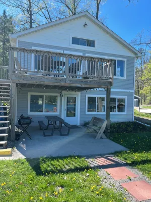 Lake House on Jose Lake - 4-Star
