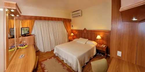 Hotel London Palace - parkir