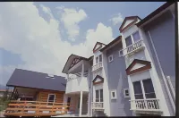 Petit Hotel C'Est Bon Hotels in 