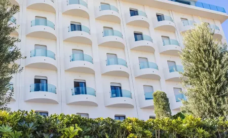 Ghibli Hotel Отели в г. Мачерата