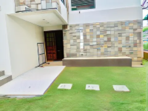 Elliannah Pines Hotel