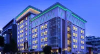 Favehotel Melawai Hotels in Blok M