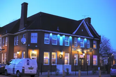 The Bull and Bush Hotel Kingston Hotels in Surbiton
