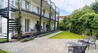 August the Boardinghouse Hotels near Restaurant Wandrahm