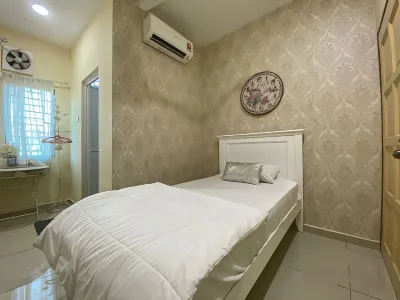 Aam Hotel فنادق في Lundang