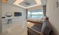 Gyeongju Lacus Hill Pool Villa