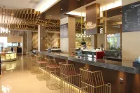 JS Luwansa Hotel & Convention Center - Bar