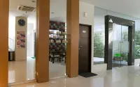 Hotel New Coklat Hotels in Genteng