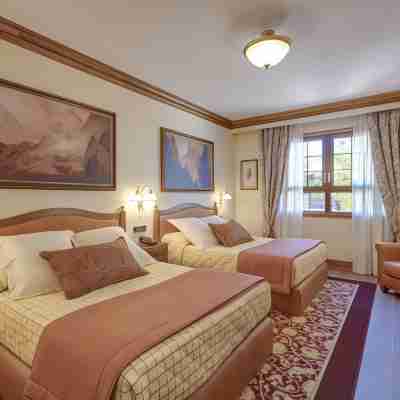 PortAventura Hotel Colorado Creek - Includes unlimited access PortAventura Park & 1 Ferrari Land Rooms