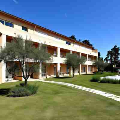Hôtel La Perna Hotel Exterior