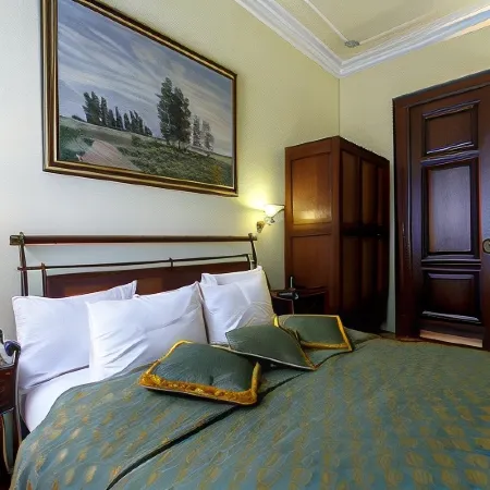 Bristol-Zhiguli Hotel