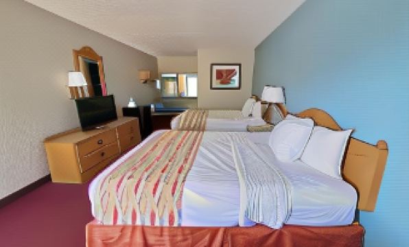 Spinning Wheel Inn - Housity