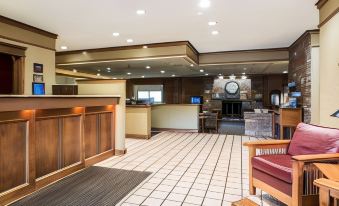 Clarion Inn & Suites - University Area