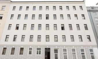 Designer Apartments - Near Danube