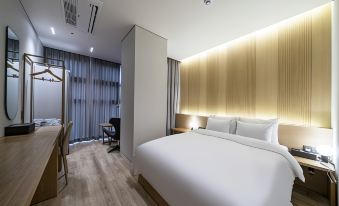 Lagobaum Hotel - Housity