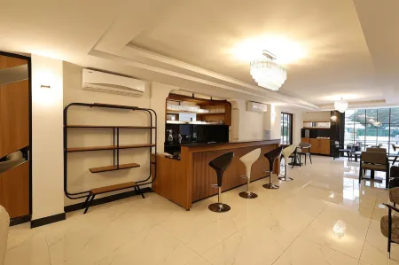 Mira Hotel Antalya Отели рядом с достопримечательностью «Ворота Адриана»