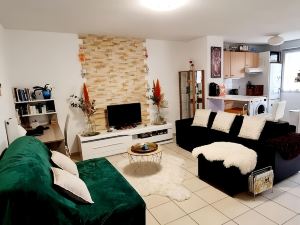 Cozy apartment with beautiful view in St Estève