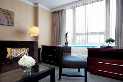 1 Bedroom Junior Suite, 1 King, Sofa Bed, High Floor