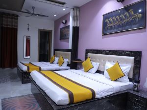 Hotel Virasat Palace Mathura