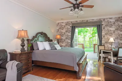 The Sage Cottage Отели в г. Адайрсвилл