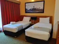 Hotel Scholar's Suites Hotels near Durian Tok Ayah Tg Malim
