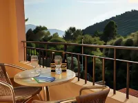 Hotel Stella Marina Hotele w: Serriera
