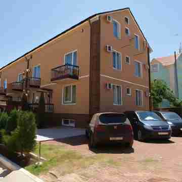 Delfiniya Hotel Exterior