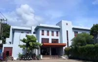 Riverhouse Resort Hotels in Mae Sariang