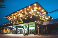 The Sky Roof Homestay @ Kiriwong Hotels in Lan Saka District