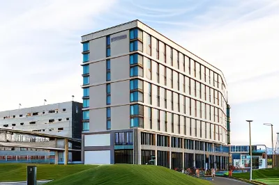 Courtyard Glasgow Sec Hotels near Barras Market