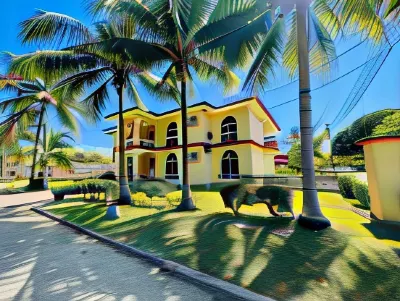 Honduras Shores Plantations Hotels in San Juan