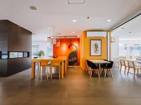 Le Dauphin Montréal-Longueuil Hotels near Saputo Stadium