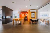 Le Dauphin Montréal-Longueuil - 3-Star