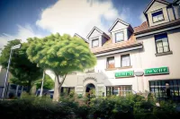 Hotel am Rathaus Hotels near SinnLeffers Menden