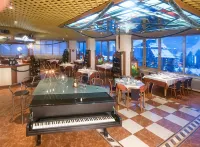 Hotel Samokov - 조식 운영
