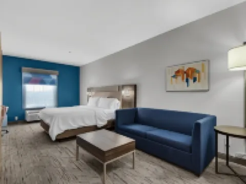 Holiday Inn Express & Suites DESTIN E - COMMONS MALL AREA by IHG Hotels in Destin