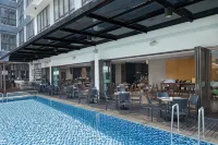 Laska Hotel Sukabumi - Pools