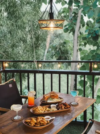 Pig Dive Hostel Moalboal