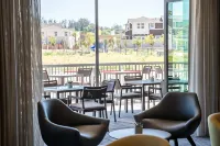Courtyard Petaluma Sonoma County - breakfast