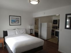 Blue Coast Inn & Suites