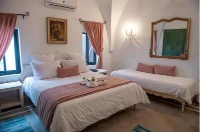 Dar Gino Hotels near Plage du Petit Paris