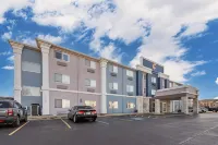 Comfort Inn & Suites Oklahoma City North - Quail Springs Hotel dekat Prince Engineering Center