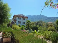 Everest Apart Hotel