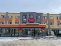 Ramada by Wyndham West Edmonton Hotel & Suites