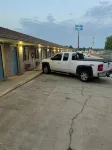 Executive Inn - parking