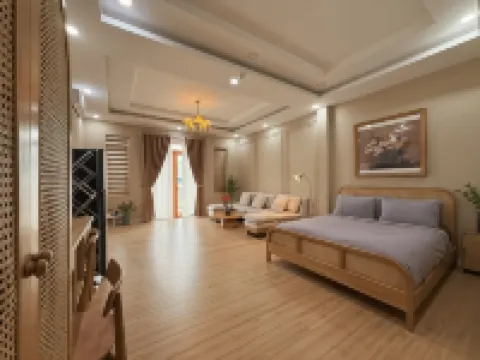 COLE APARTMENT & HOTEL Parish Chau Nam周辺のホテル