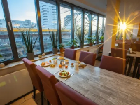 โรงแรมและโฮสเทลอาคามา ครอยซ์แบร์ก โรงแรมในเบอร์ลิน