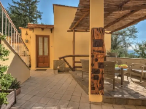 納尼納家庭旅館 梅塔酒店